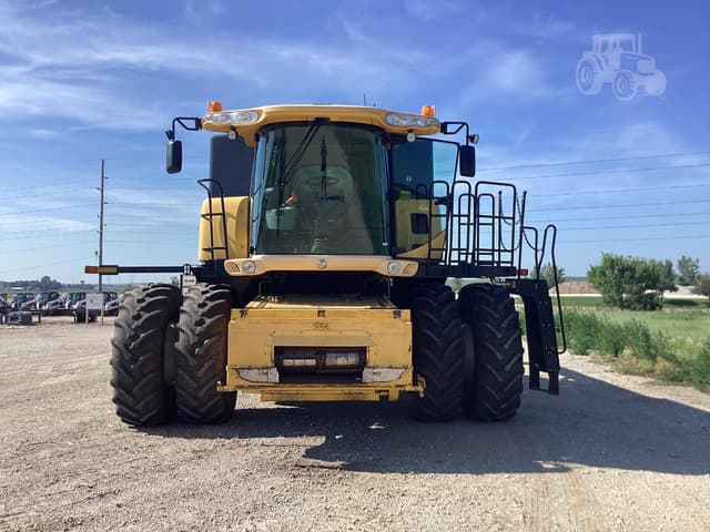 Image of New Holland CR960 equipment image 4