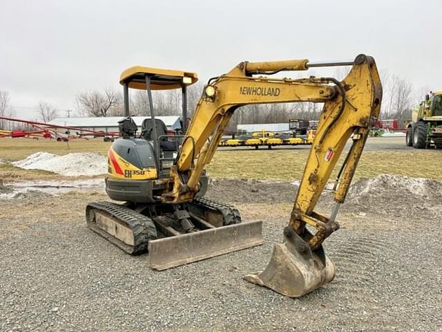 Image of New Holland E35B equipment image 1