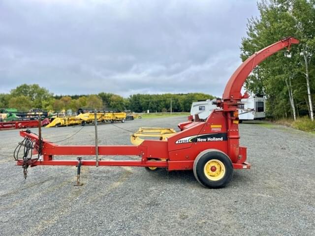 Image of New Holland FP230 equipment image 2