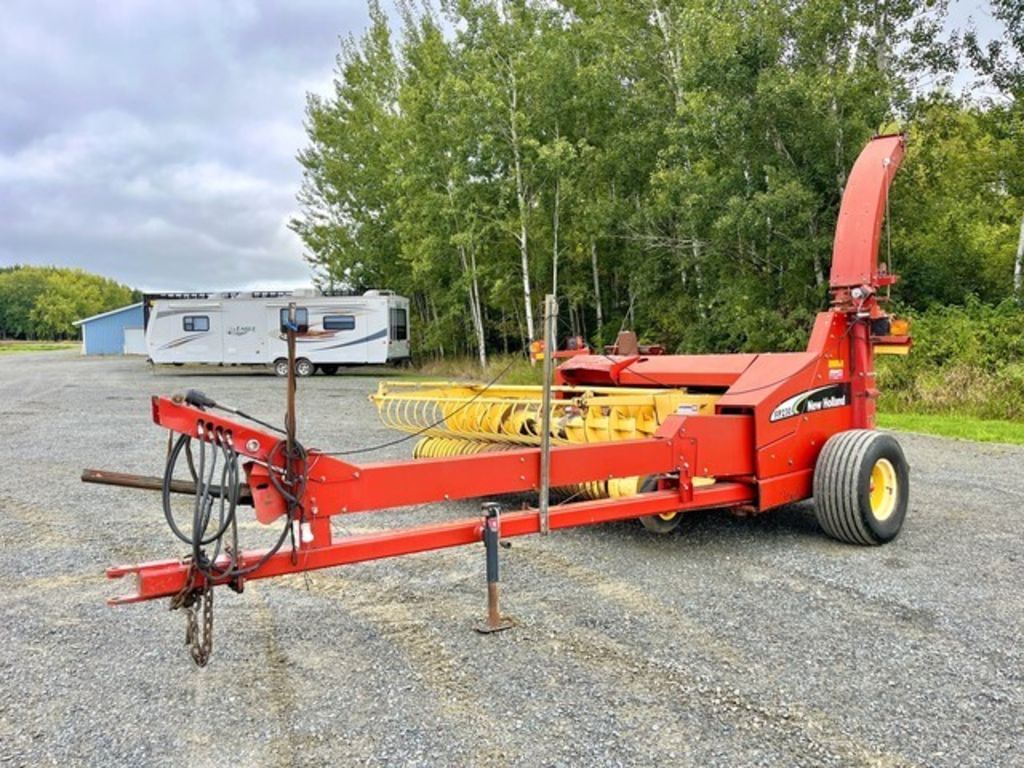 2005 New Holland FP230 Equipment Image0