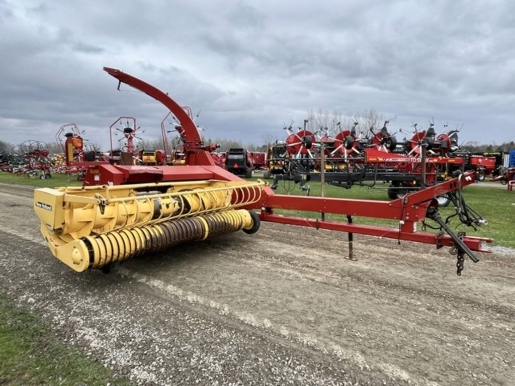 2005 New Holland FP230 Equipment Image0