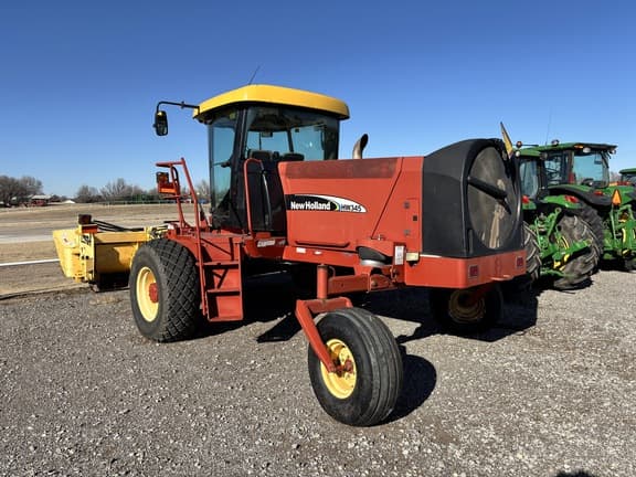 Image of New Holland HW345 equipment image 2