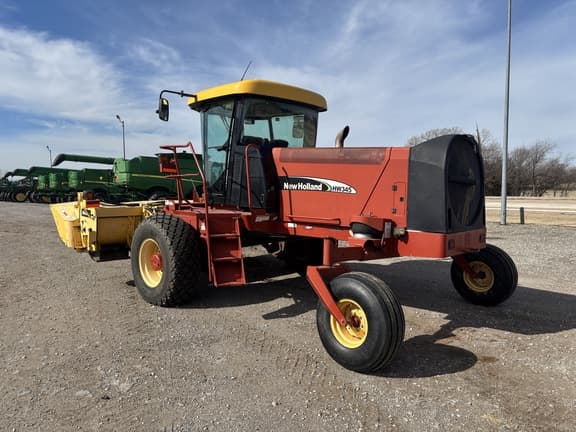 Image of New Holland HW345 equipment image 2