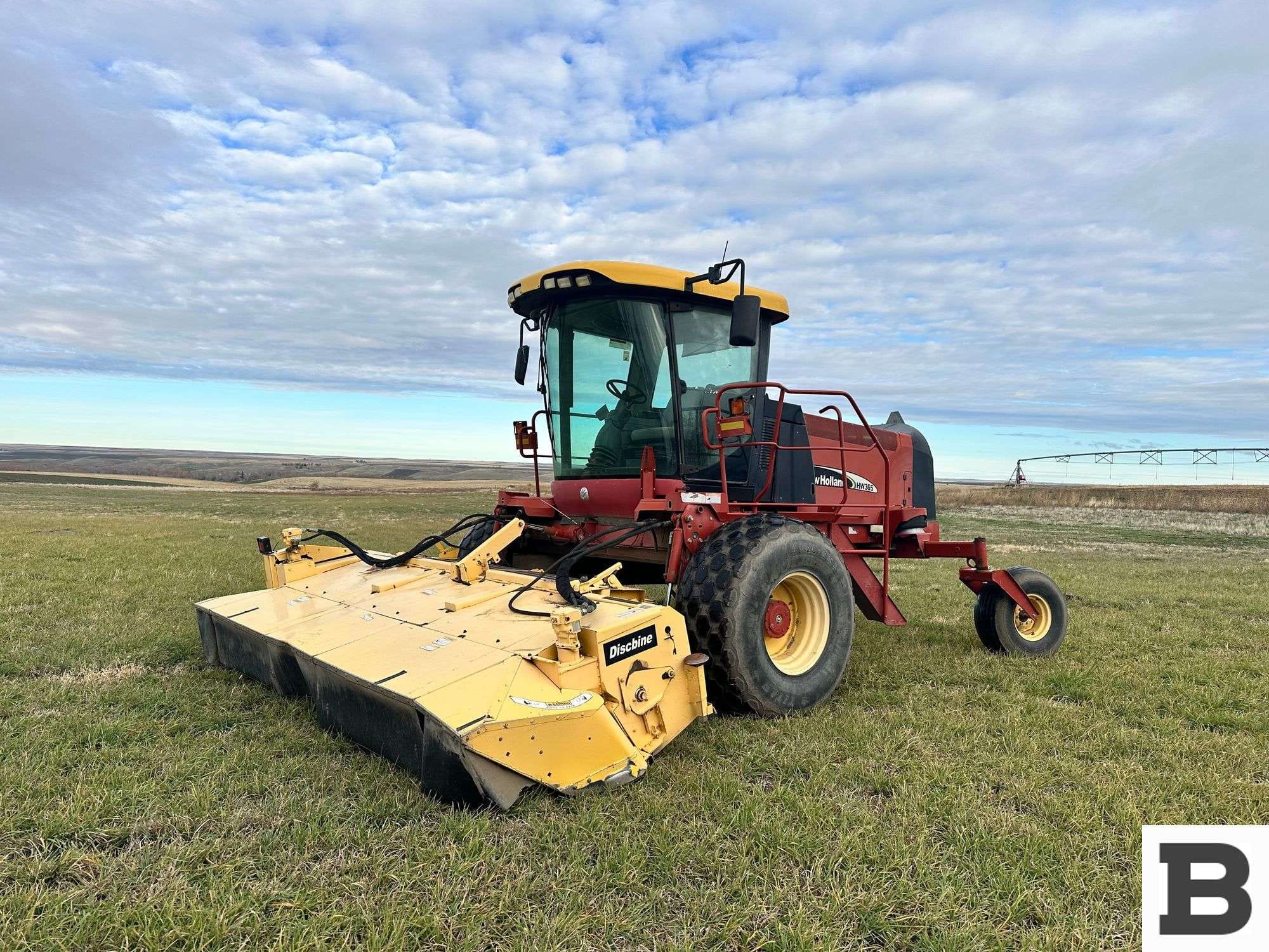 2005 New Holland HW365 Equipment Image0