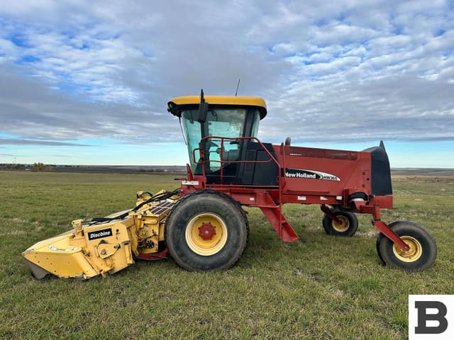 Image of New Holland HW365 equipment image 2