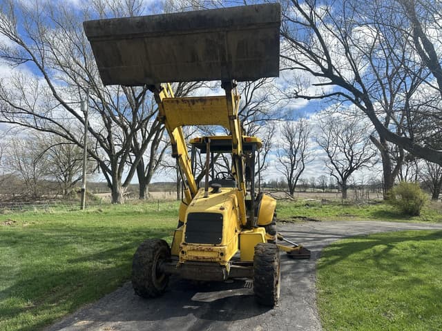 Image of New Holland LB110 equipment image 1