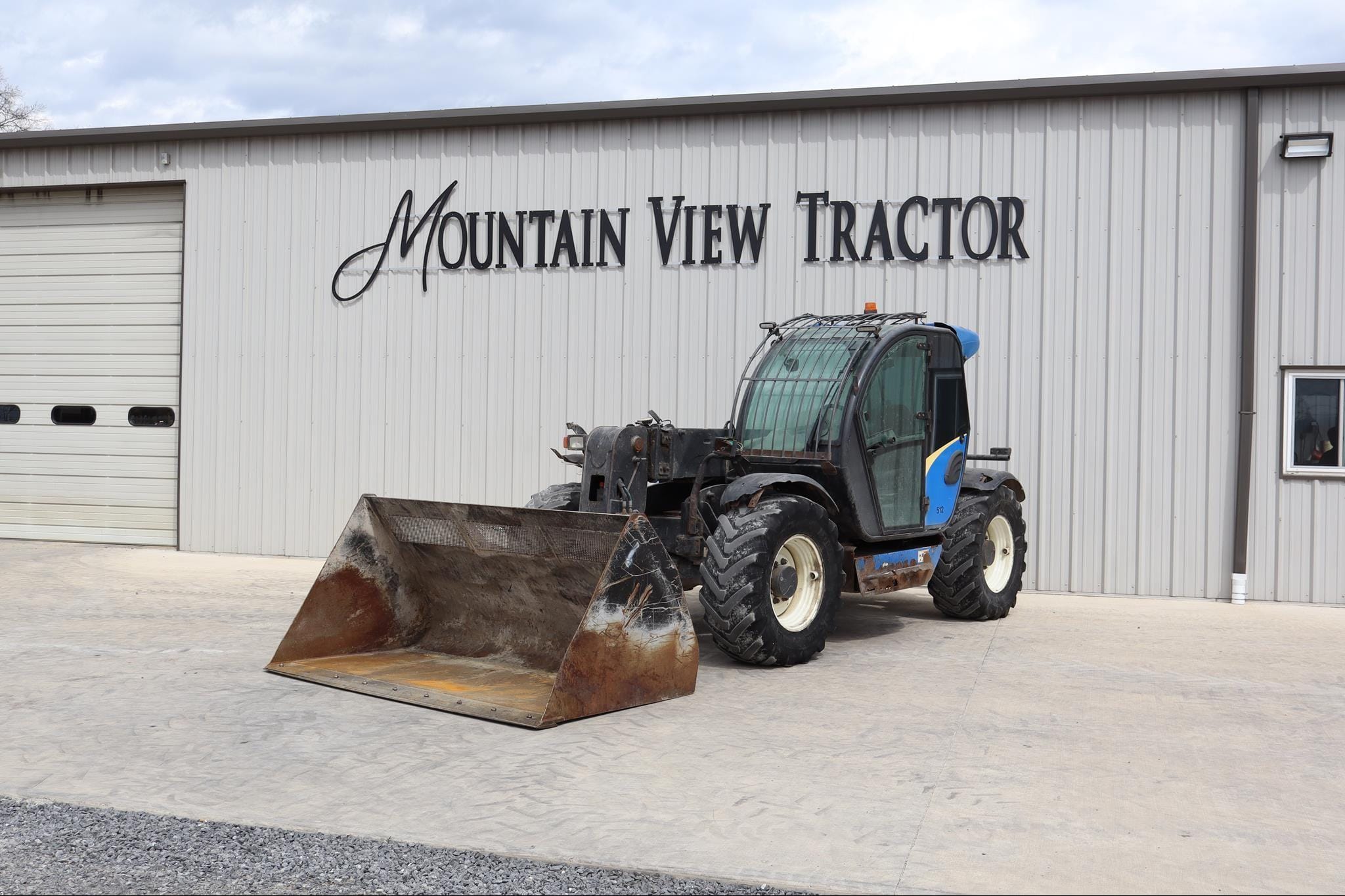 2005 New Holland LM5060 Equipment Image0