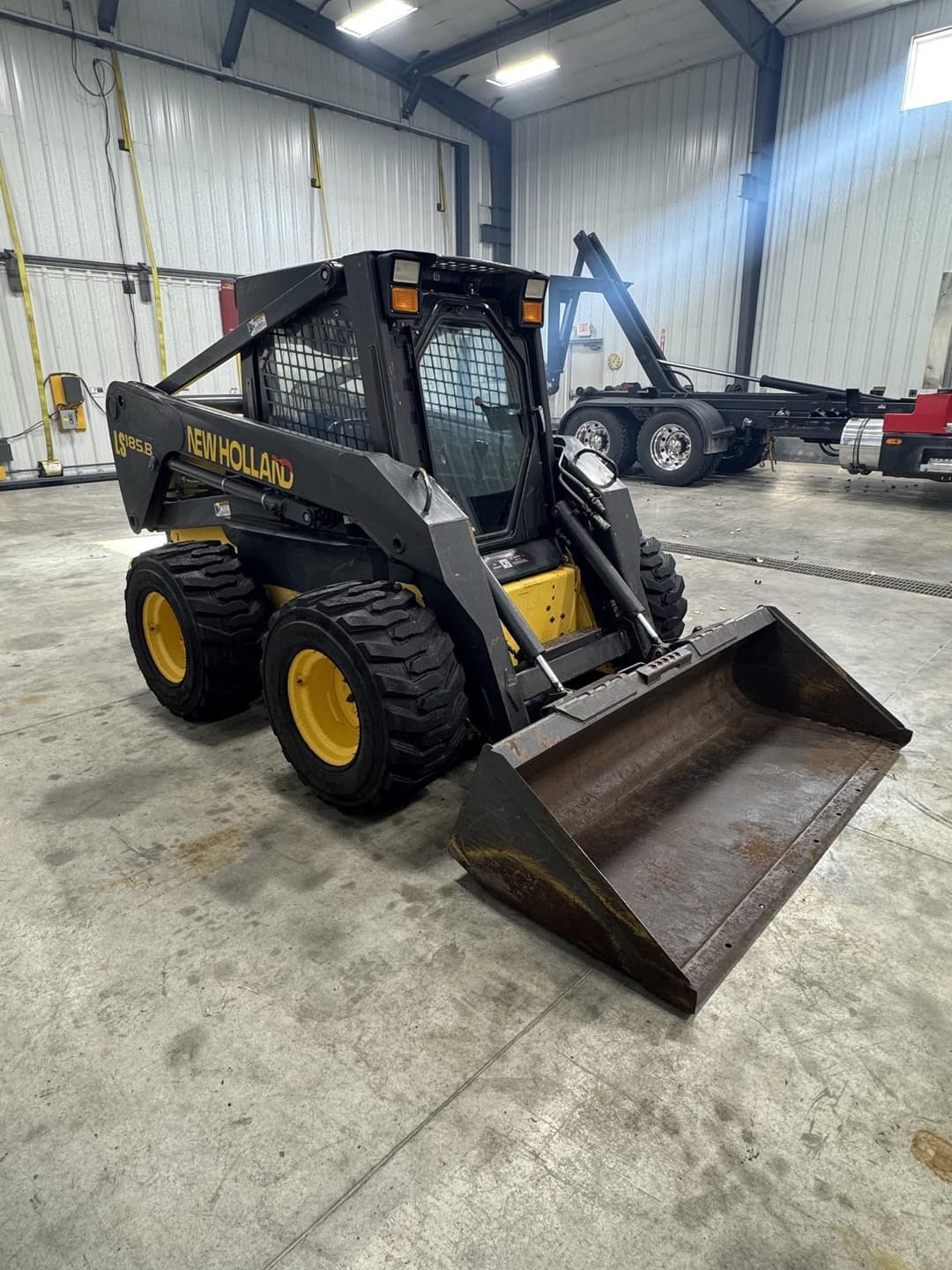 Image of New Holland LS185B Image 1