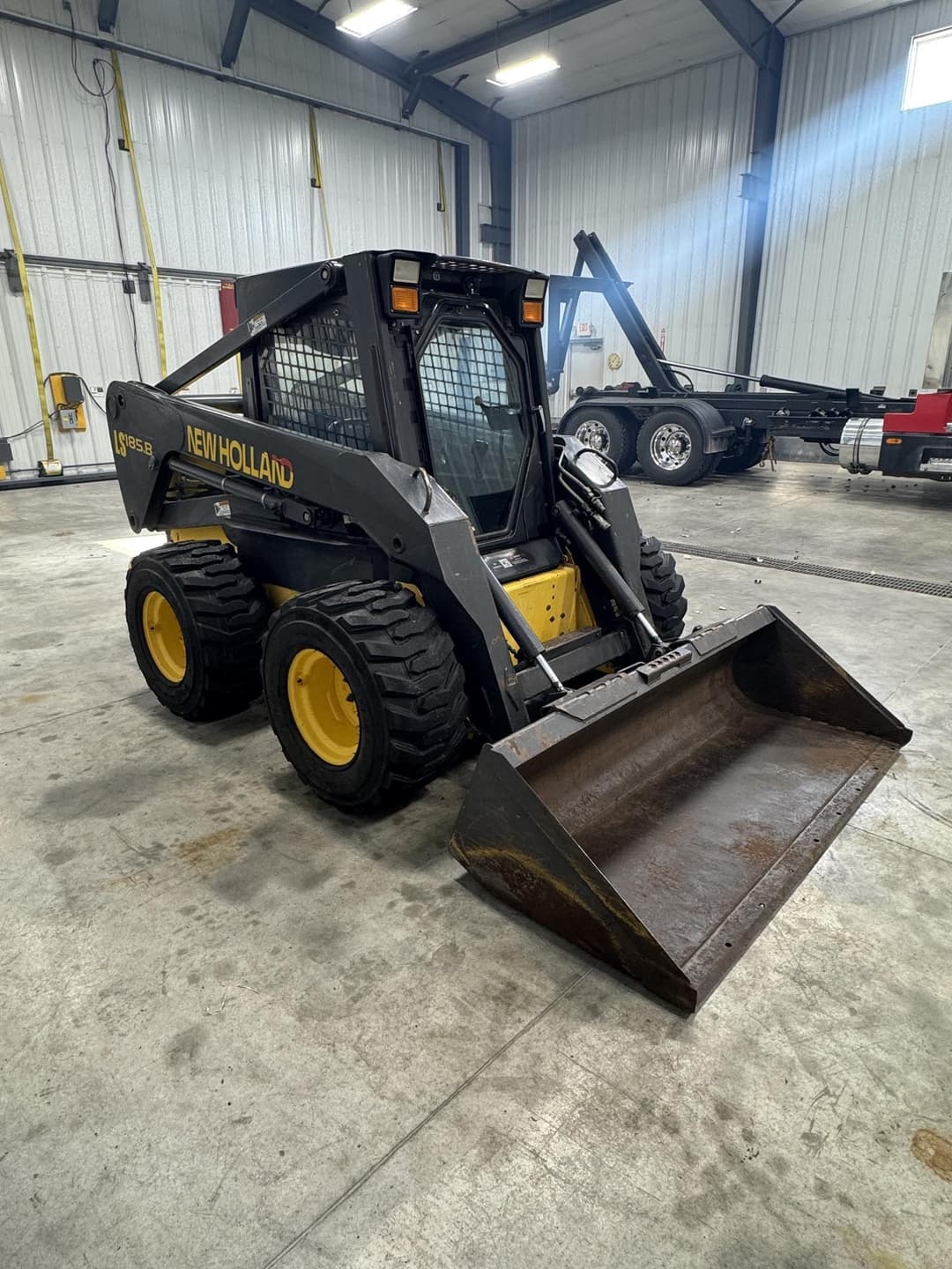 Image of New Holland LS185B Image 1