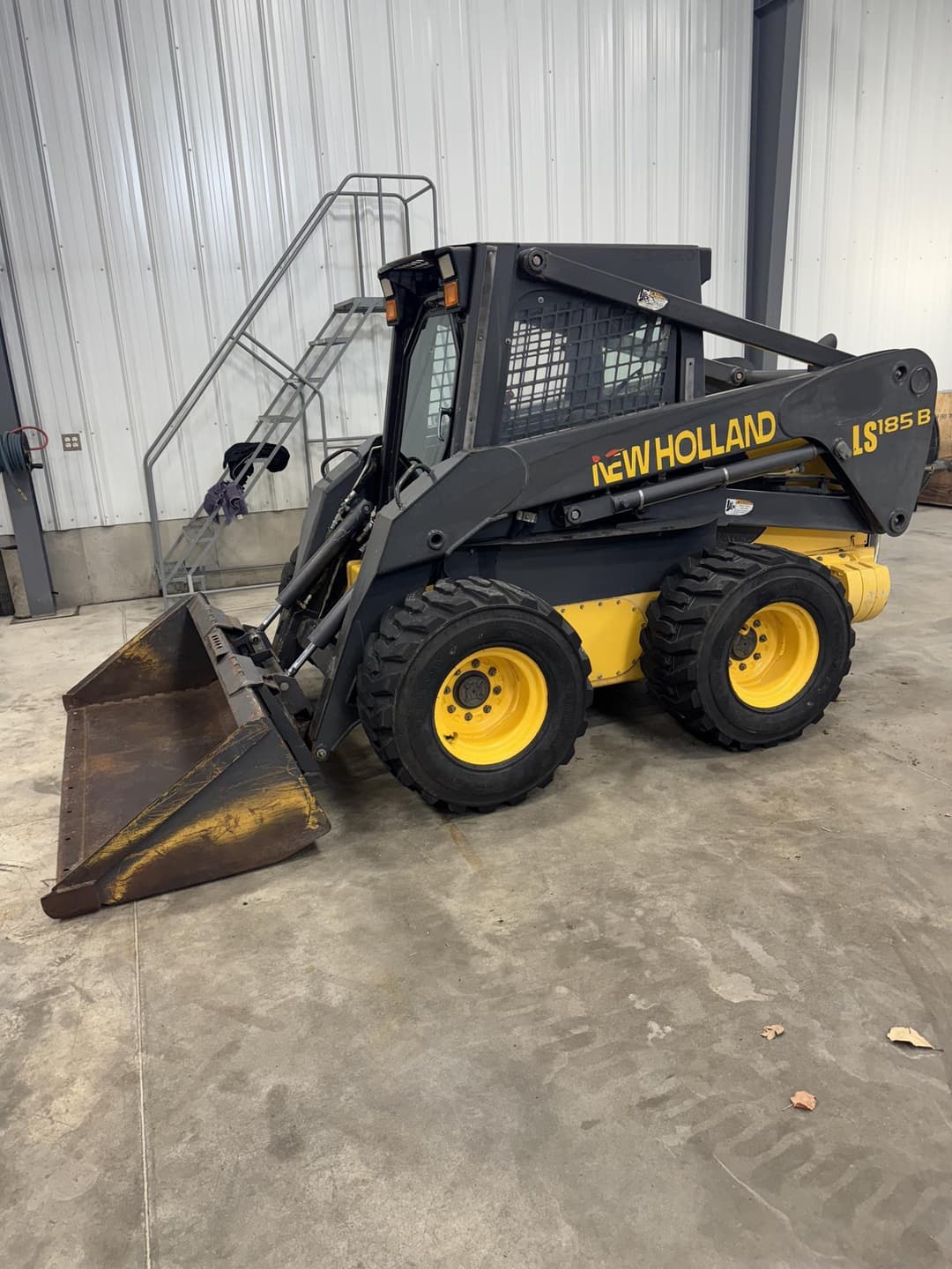 Image of New Holland LS185B Image 0