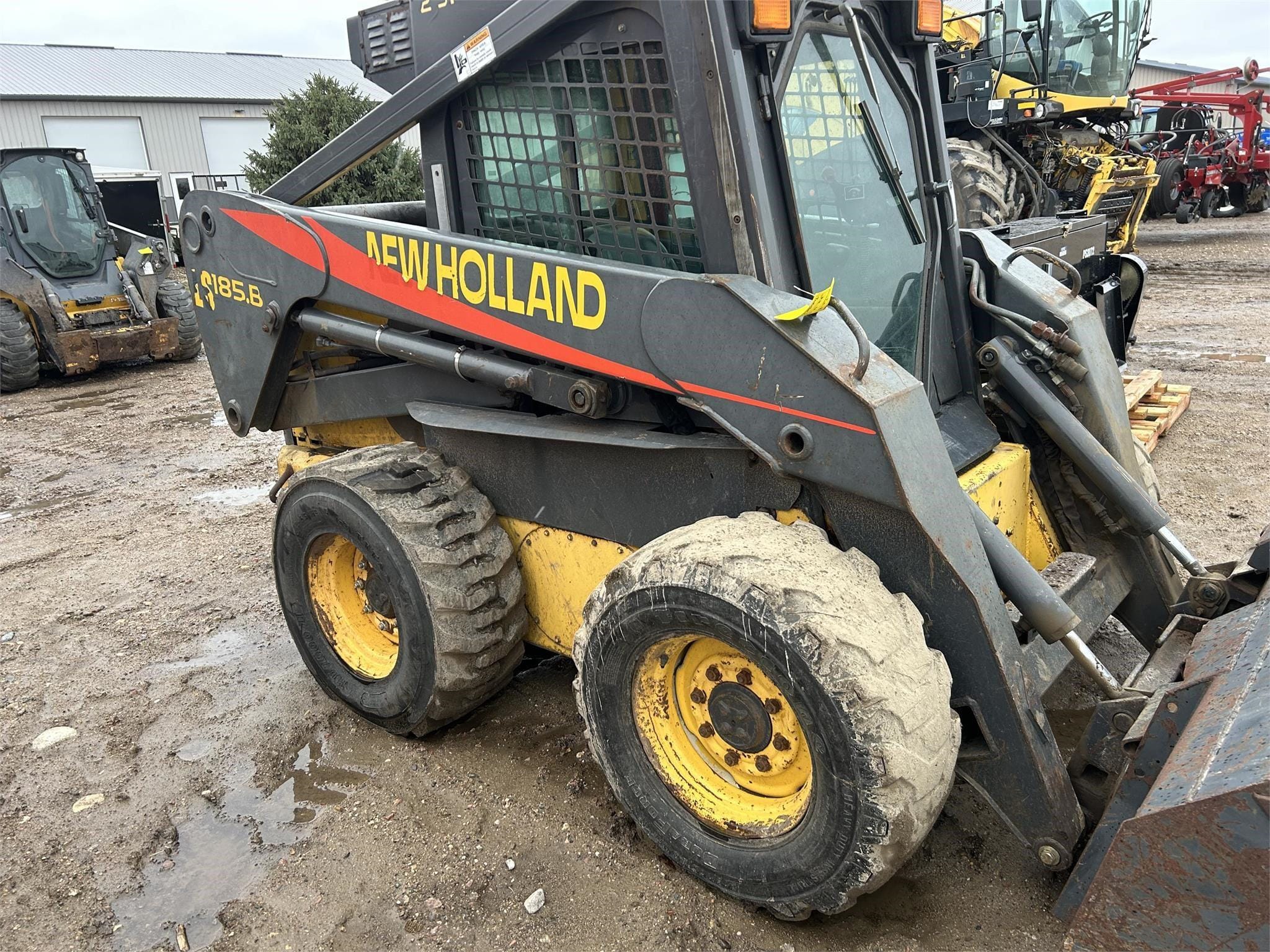Main image New Holland LS185B