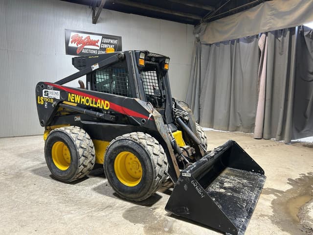 Image of New Holland LS190B equipment image 4