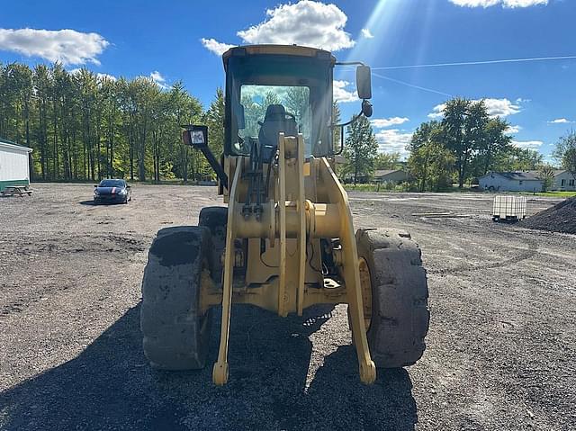 Image of New Holland LW110 equipment image 2