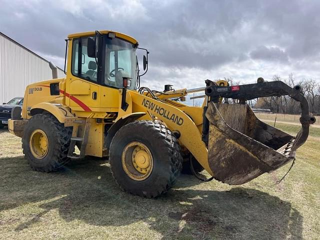 Image of New Holland LW130 equipment image 4