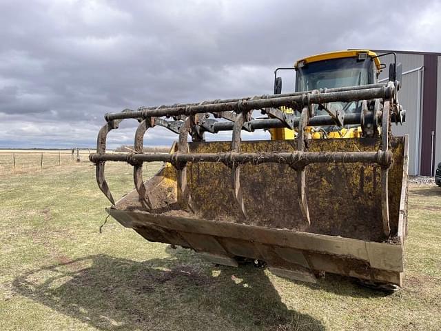 Image of New Holland LW130 equipment image 2