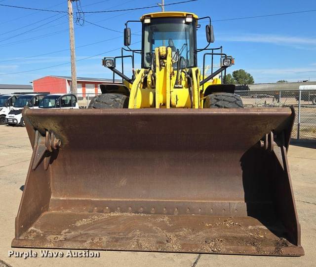 Image of New Holland LW230.B equipment image 1