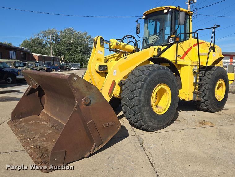 2005 New Holland LW230.B Equipment Image0
