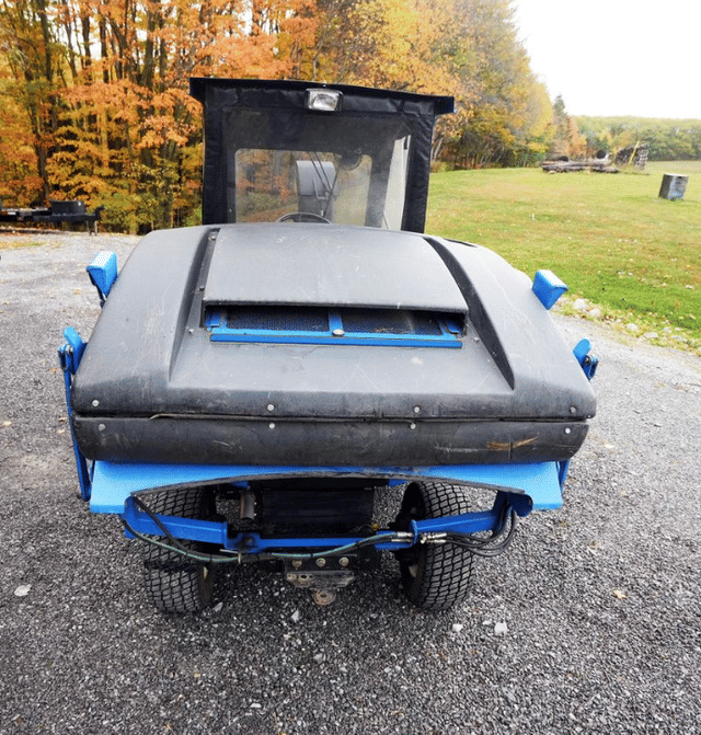 Image of New Holland MC35 equipment image 4