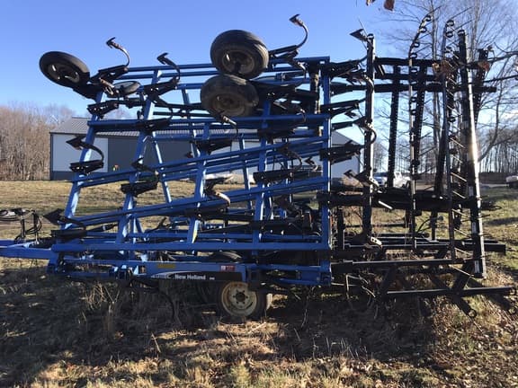 Image of New Holland ST250 equipment image 3