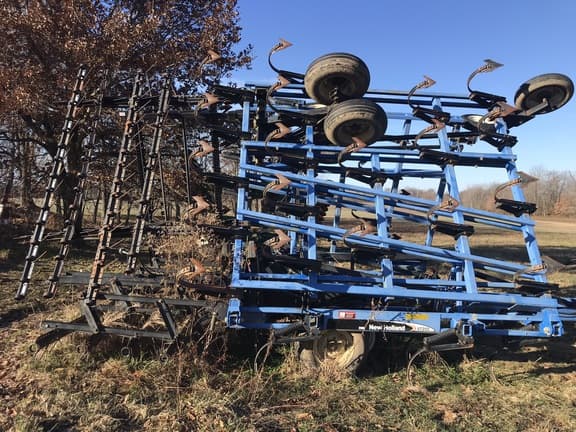 Image of New Holland ST250 equipment image 3