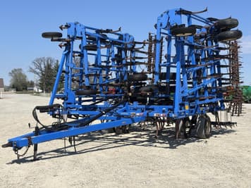 Main image New Holland ST250