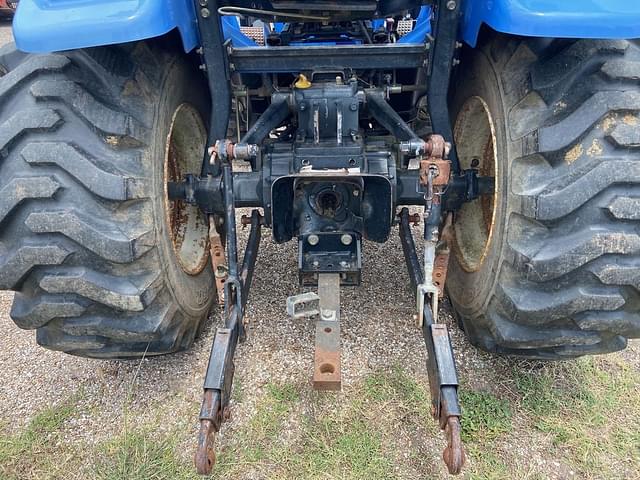 Image of New Holland TC33DA equipment image 4