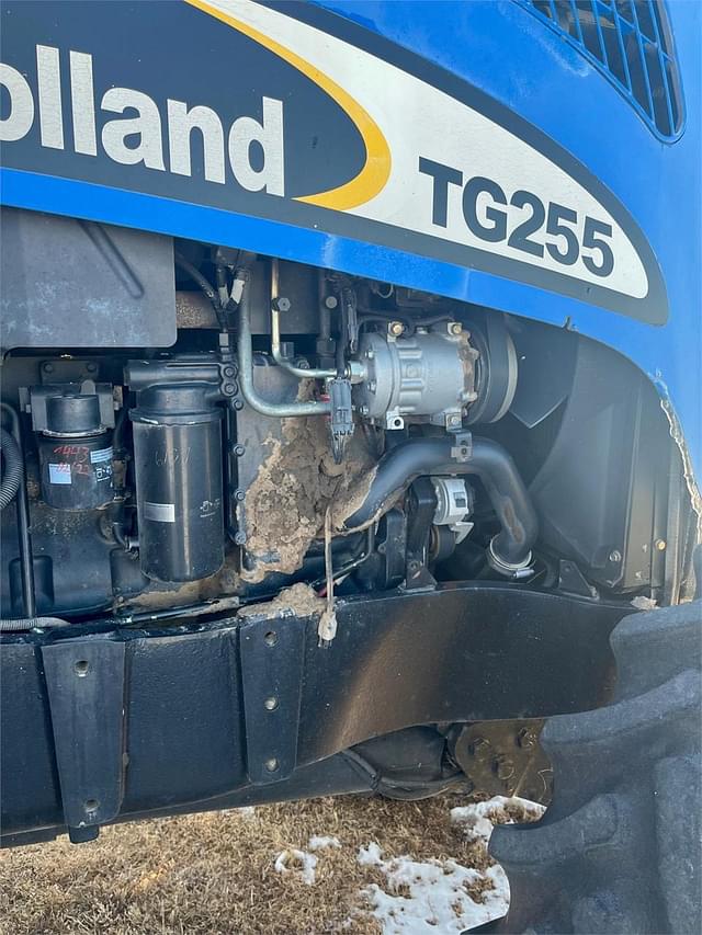 Image of New Holland TG255 equipment image 3