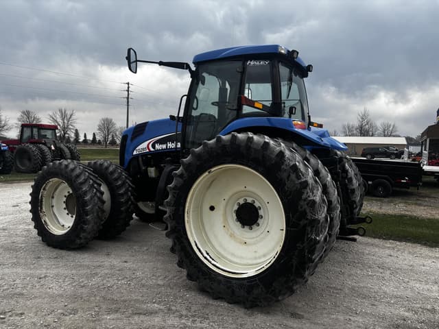 Image of New Holland TG285 equipment image 3