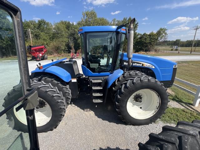 Image of New Holland TJ275 equipment image 1