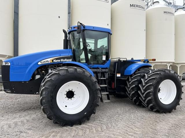 Image of New Holland TJ375 equipment image 1