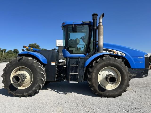Image of New Holland TJ375 equipment image 3