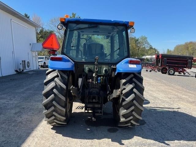 Image of New Holland TL100A equipment image 2