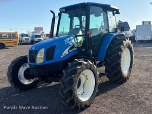2005 New Holland TL100A Image