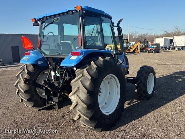 Image of New Holland TL100A equipment image 4