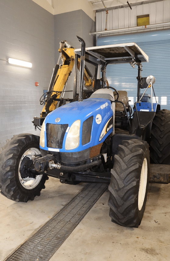 Image of New Holland TL90A equipment image 2