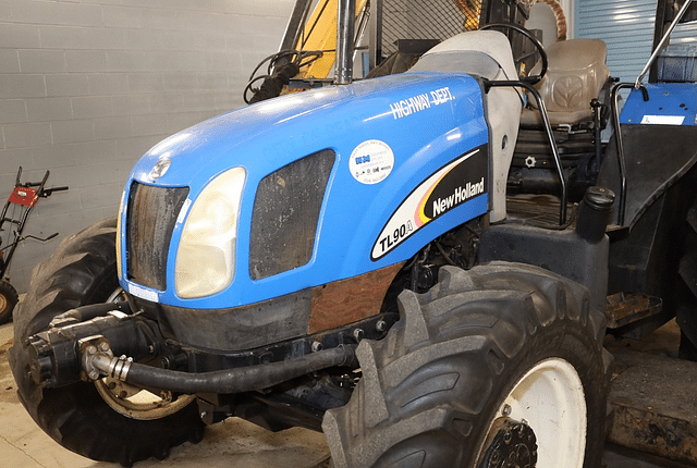 Image of New Holland TL90A equipment image 4