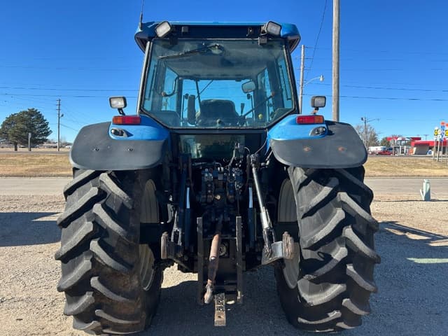 Image of New Holland TM175 equipment image 4