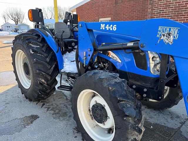 Image of New Holland TN70A equipment image 2