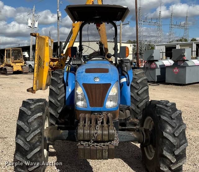 Image of New Holland TN70A equipment image 1