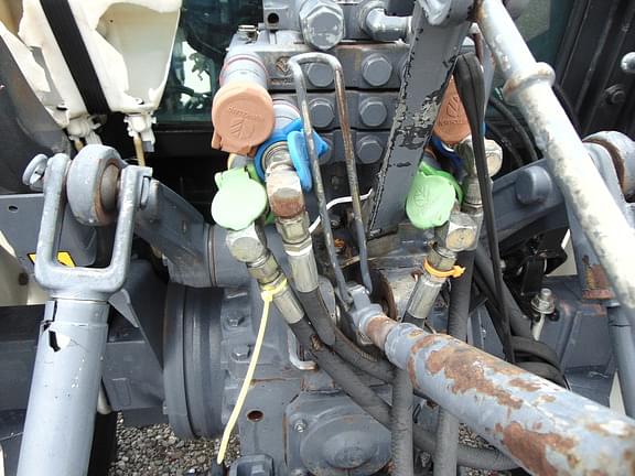Image of New Holland TN70D equipment image 4