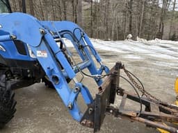 Image of New Holland TN75SA equipment image 4