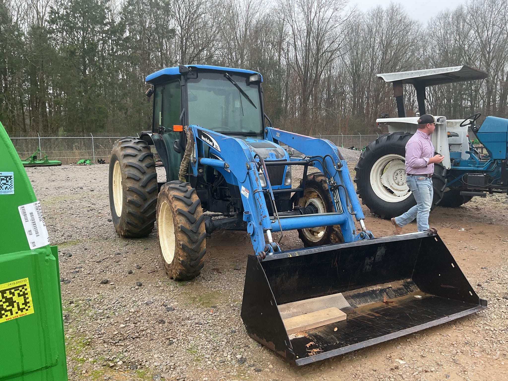 2005 New Holland TN75SA Equipment Image0