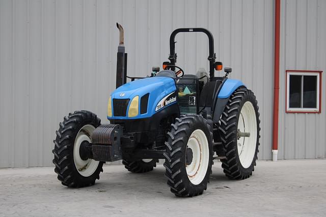 Image of New Holland TS115A equipment image 2