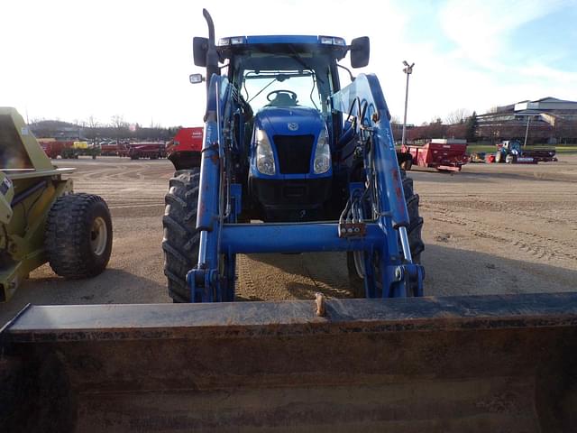 Image of New Holland TS115A equipment image 2