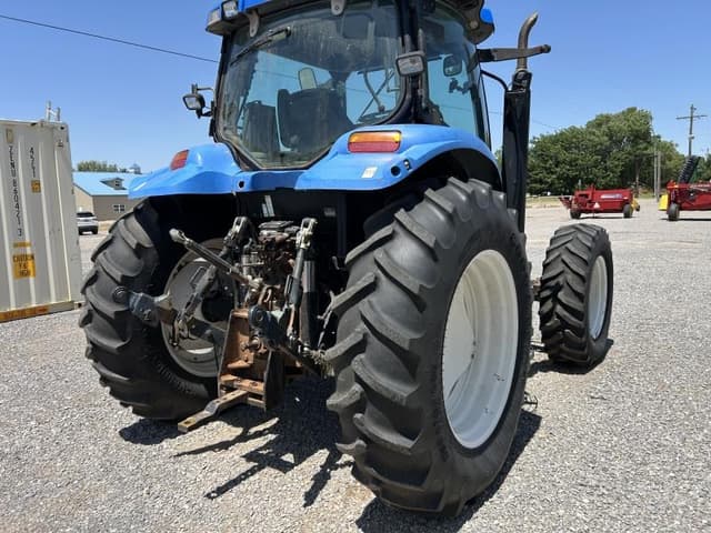 Image of New Holland TS135A equipment image 2