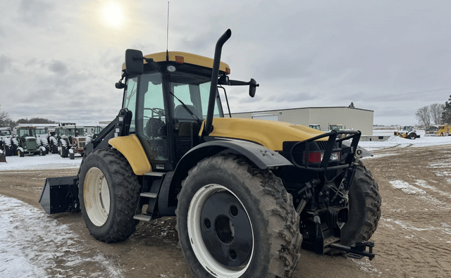 Image of New Holland TV145 equipment image 3