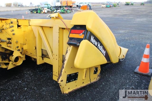 Image of New Holland 98C equipment image 3