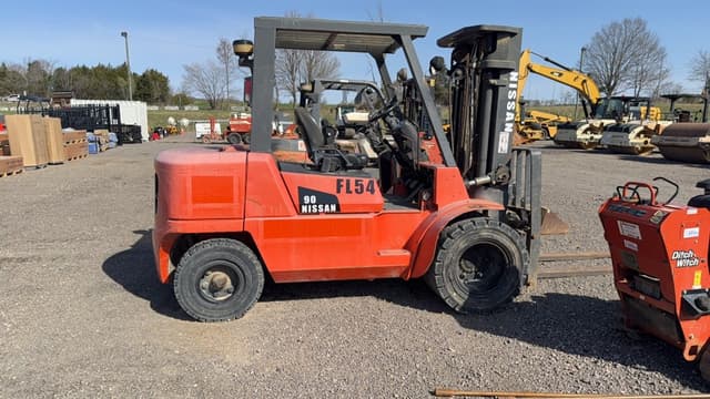 Image of Nissan 90 equipment image 3