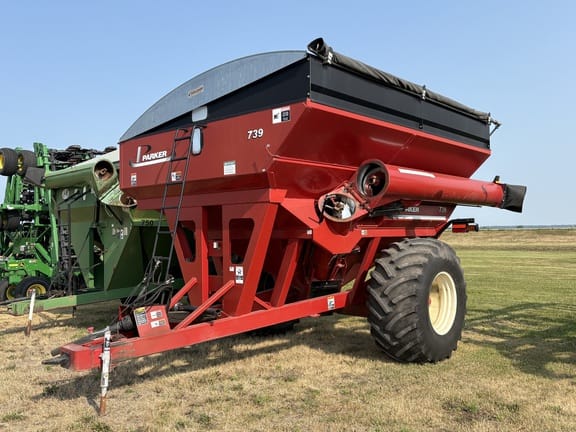 2005 Parker 739 Equipment Image0