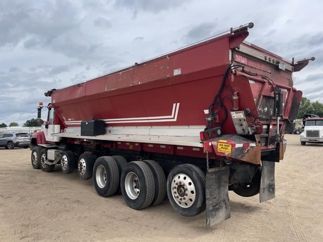 Image of International Paystar 5500 equipment image 1